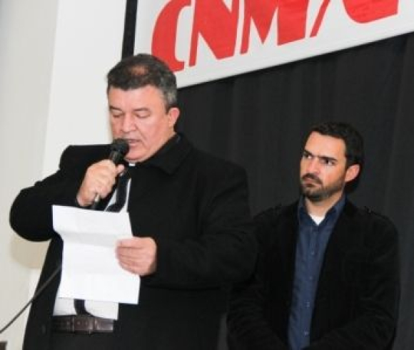 Paulo Cayres (esq.) destaca parceria. Ao lado, Carlesso