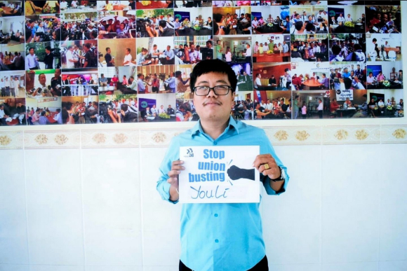 Líder sindical cambojano reintegrado e Industriall participou do processo