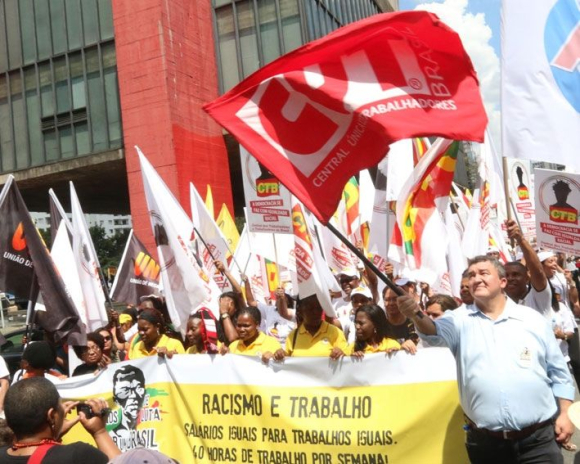 Paulo Cayres e dirigentes da CNM presentes na Marcha