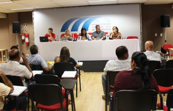 Representantes do MSI conversam com dirigentes da CNM
