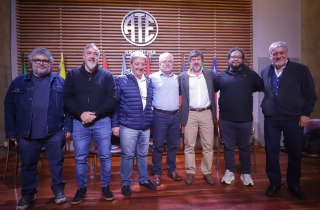 CNM/CUT debate futuro da indústria e integração na Argentina