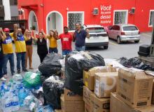 Doações das entidades CUTistas de SC são levadas pelos Correios para vítimas do RS