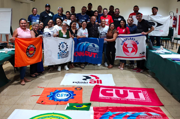 Seminário em Manaus fortalece negociação coletiva diante da reestruturação produtiva