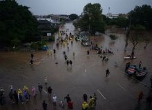 CUT-RS atua na linha de frente para ajudar população afetada pelas enchentes no RS