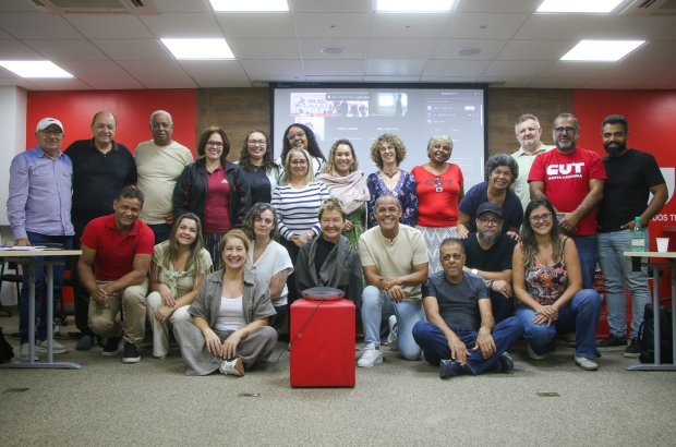 CNM/CUT aprofunda análise de conjuntura e define agenda de mobilização