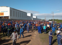 Metalúrgicos da Seatrium, no Espírito Santo, em greve por descumprimento de ACT