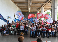 Educadoras e educadores da rede estadual aprovam greve de advertência em março