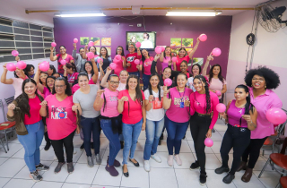 Comissão das Mulheres Metalúrgicas do ABC arrecada “Fios de amor” na Revoluz