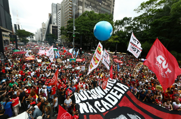 Nas ruas de todo o país, população protestou contra anistia aos golpistas
