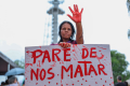 Manifestações de mulheres contra o feminicídio e a violência ocupam as ruas do país